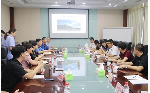 青島大學(xué)黨委常委、副校長于紅波一行蒞臨寶豐公司調(diào)研